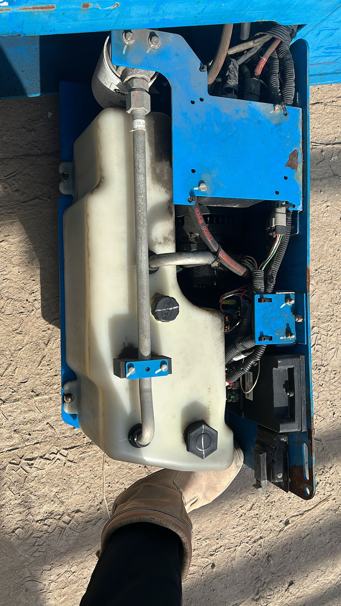 Sold - Scissor Lift - View 2